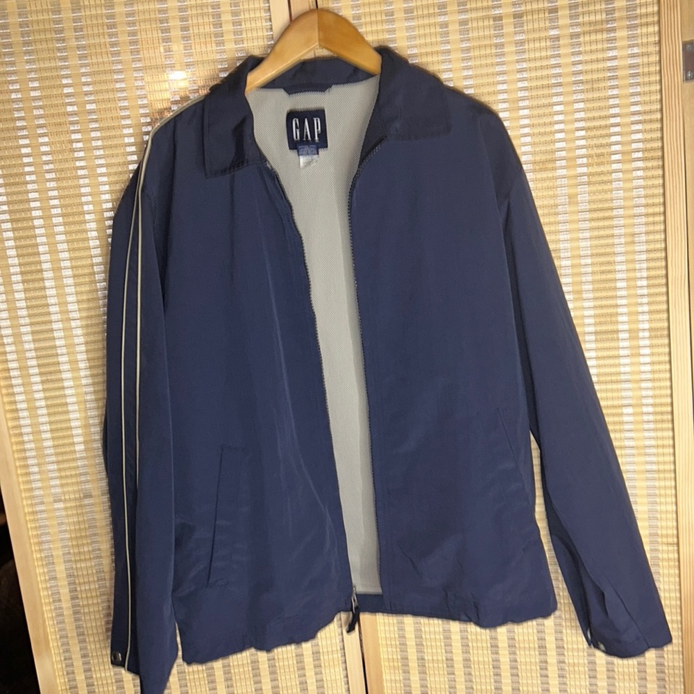 Men’s GAP size M  lightweight spring/fall casual navy blue mid length jacket.